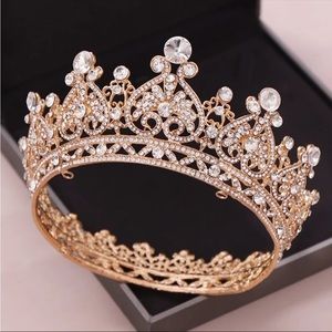 Gold queen crown